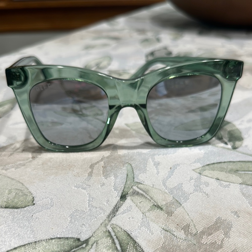 Diff Eyewear Green Transparent Sunglasses